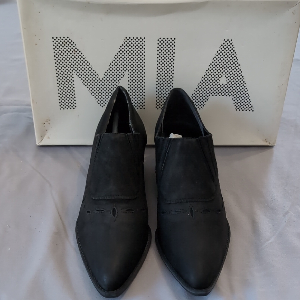 Vintage 90s Women's Size 7 1/2 Mia Black Leather Slip On Ankle Booties Clog
